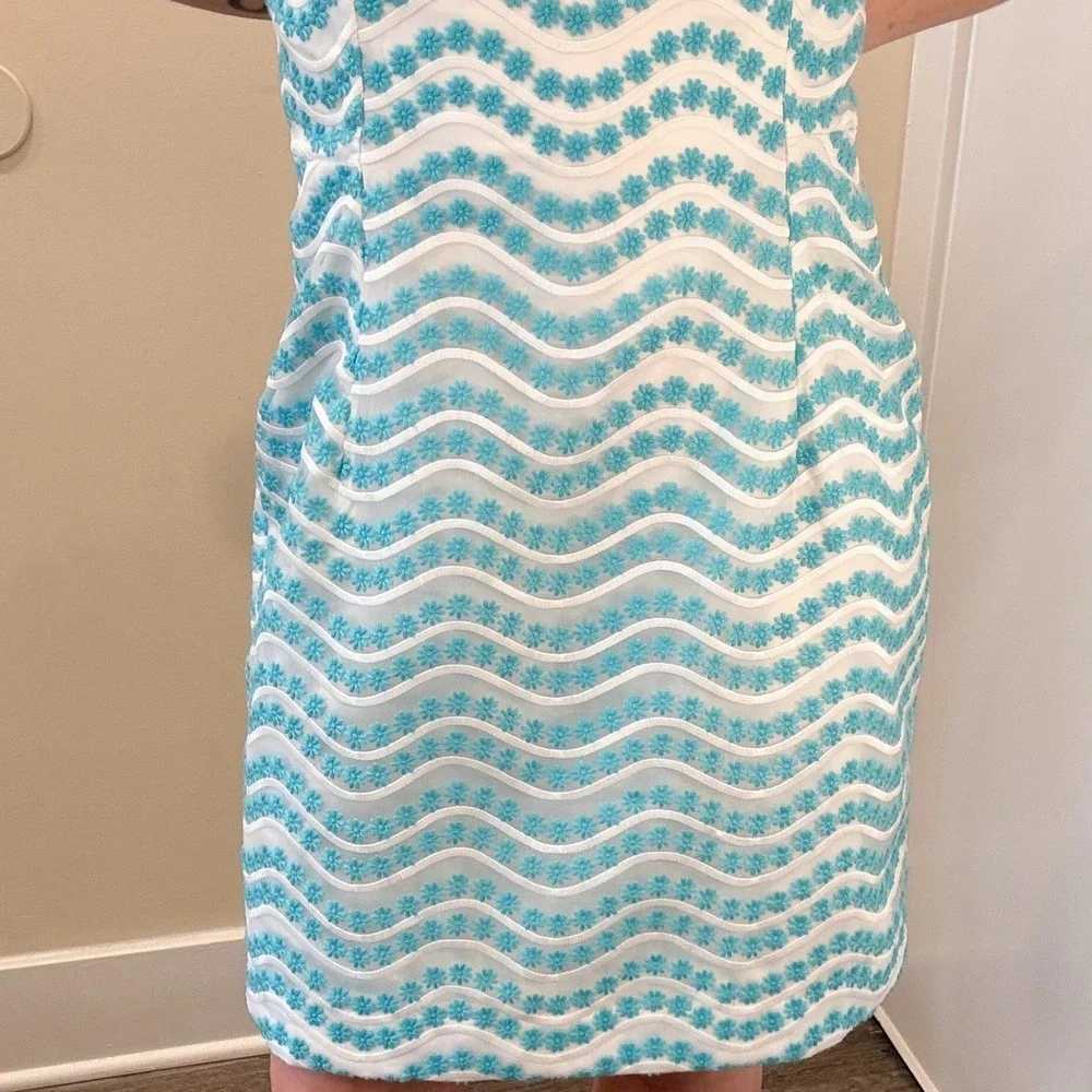 Lilly Pulitzer Leavens Top Notch Strapless Dress Blue White Floral Embroidery 4 - Picture 7 of 9